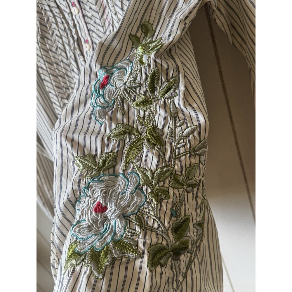 3J Workshop Johnny Was Brooke Raw Bias Button Down Shirt Medium Embroidered - Picture 4 of 12